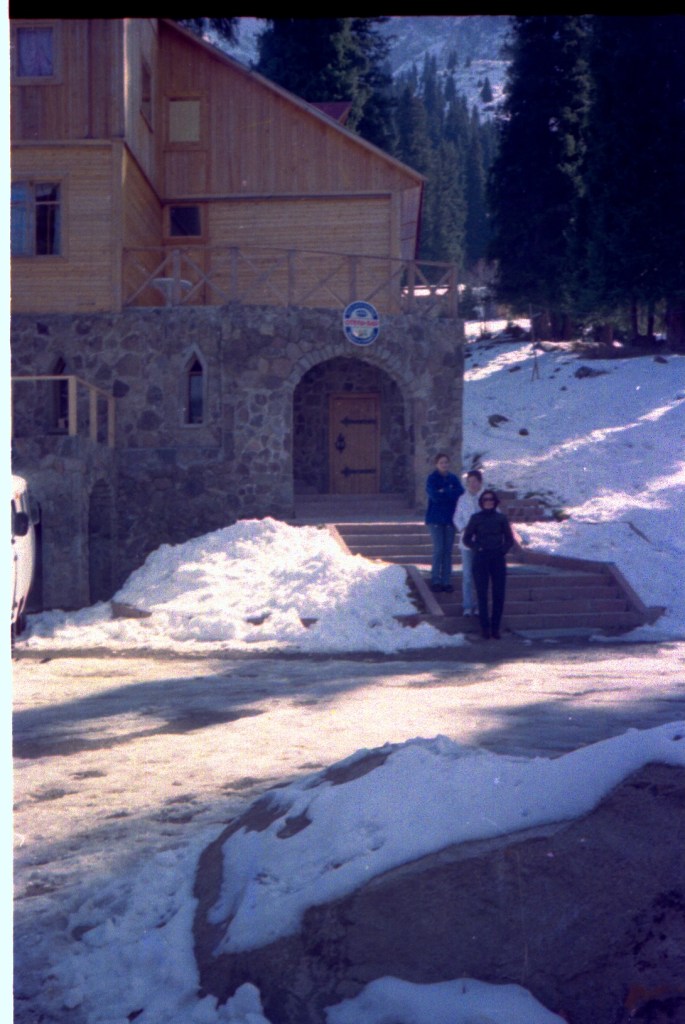 1999-12 Walk near Chimbulak - Irina, Dana, Zauresh
