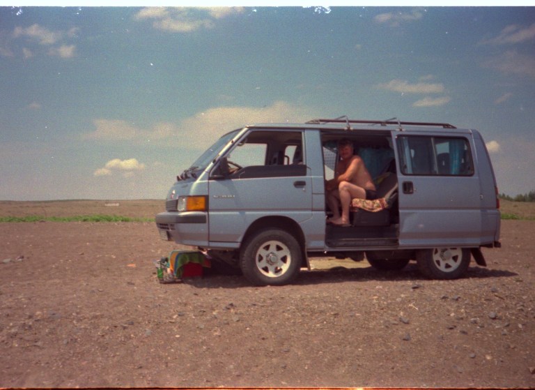 1999-07-18 Kapchagai Visit -Giorgi and Car