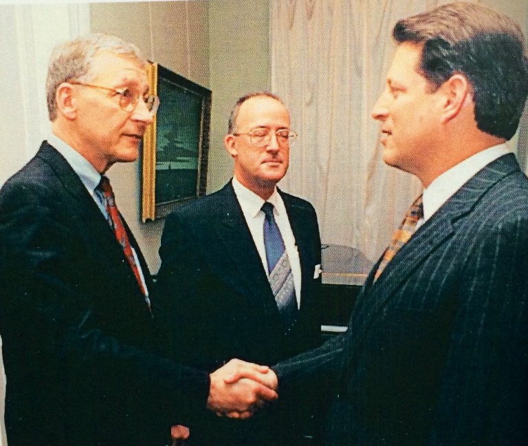 1993-12-13 Al Gore and Tom Johnson